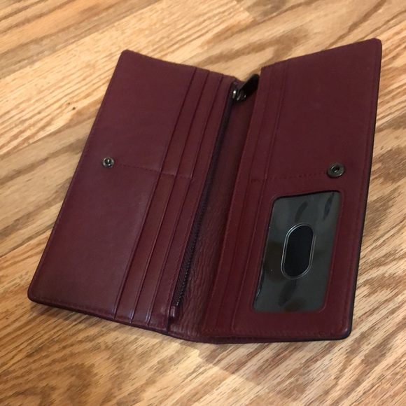 NWOT Marc Jacobs 100% Leather Oxblood Burgundy Maroon Red Fold Medium Wallet - Picture 8 of 12